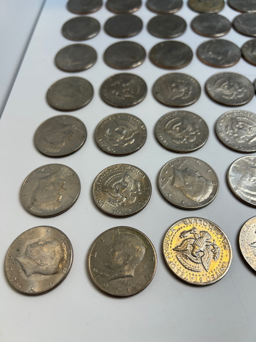 Large Estate Sale Kennedy Half Dollars Coin Lot Face Value $31.5 Coin Collection - Picture 2 of 7